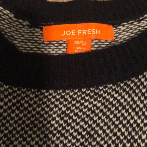 LAST CALL Joe Fresh sweater - Picture 2 of 4